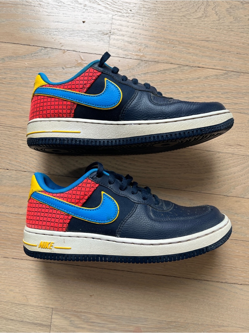 Nike Air shoes size 3Y